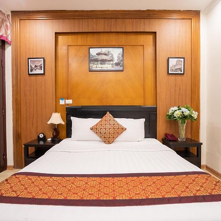 Ha Noi Lake View Hotel & Travel Ханой Екстер'єр фото