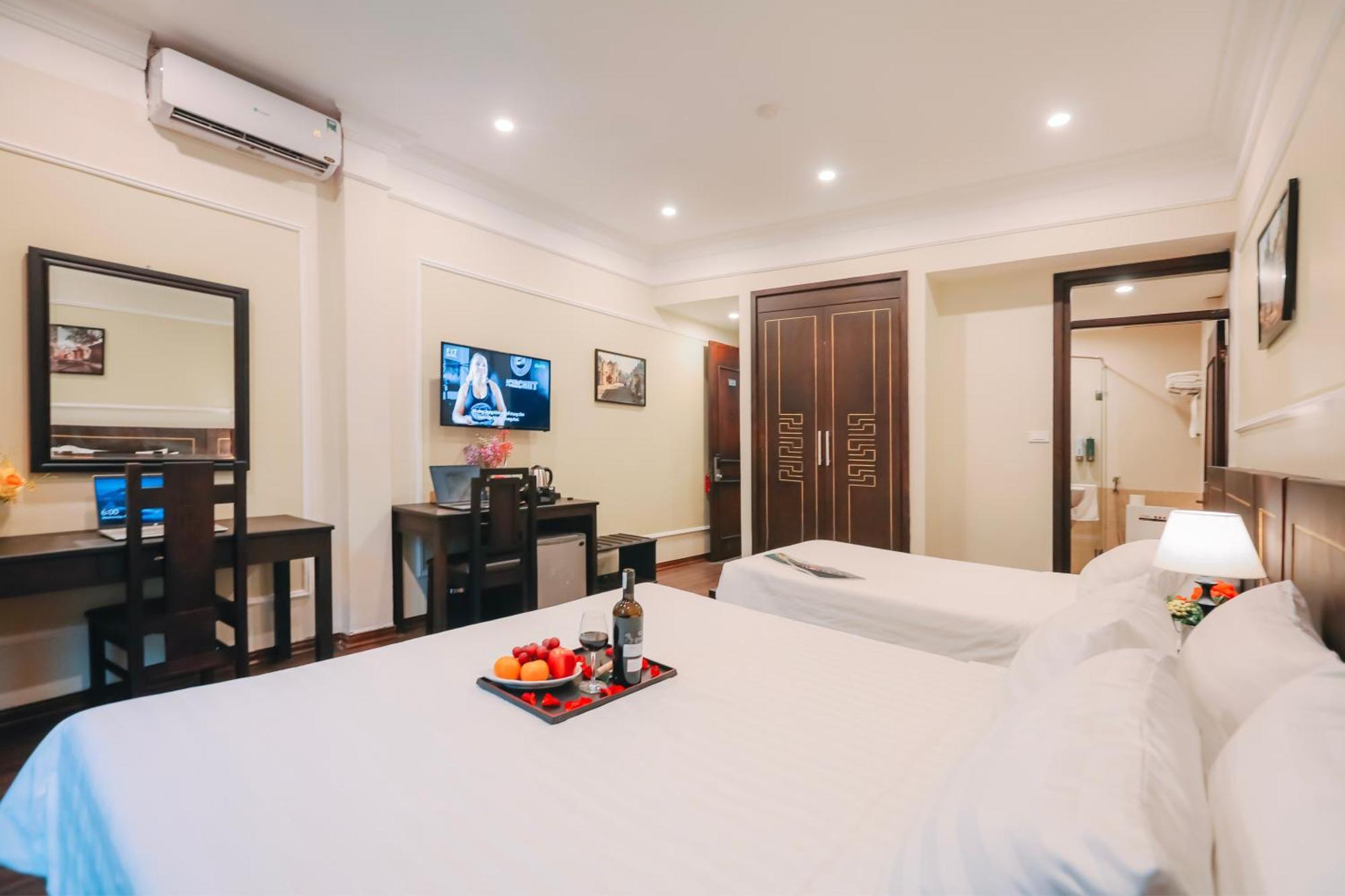 Ha Noi Lake View Hotel & Travel Ханой Екстер'єр фото