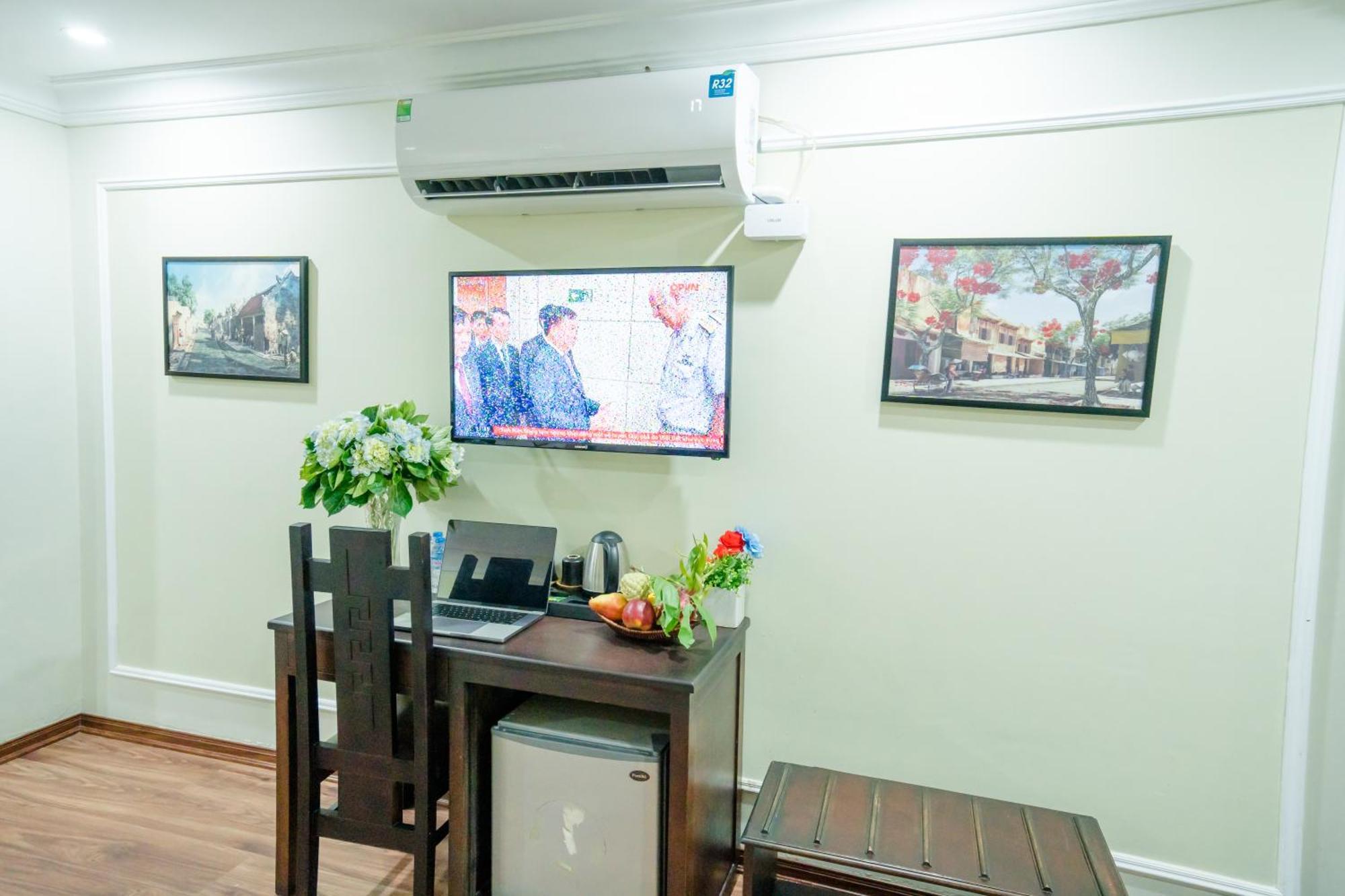 Ha Noi Lake View Hotel & Travel Ханой Екстер'єр фото