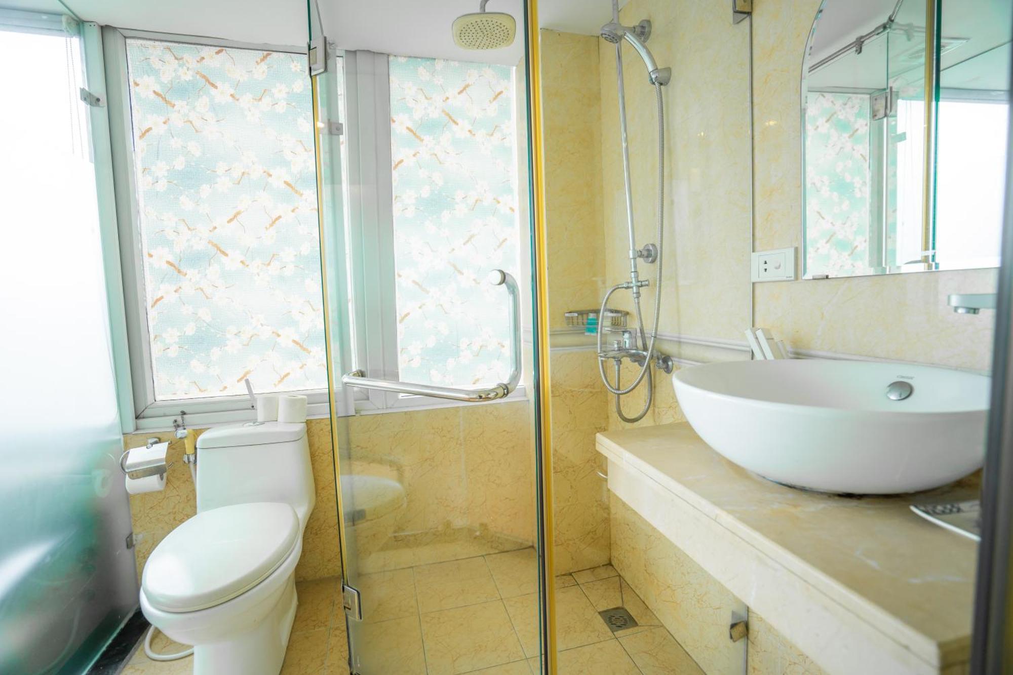 Ha Noi Lake View Hotel & Travel Ханой Екстер'єр фото