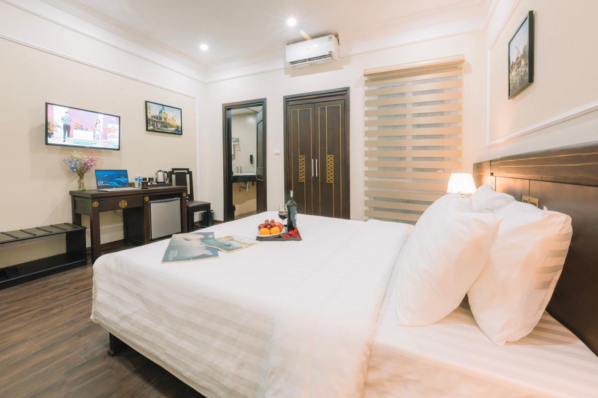 Ha Noi Lake View Hotel & Travel Ханой Екстер'єр фото