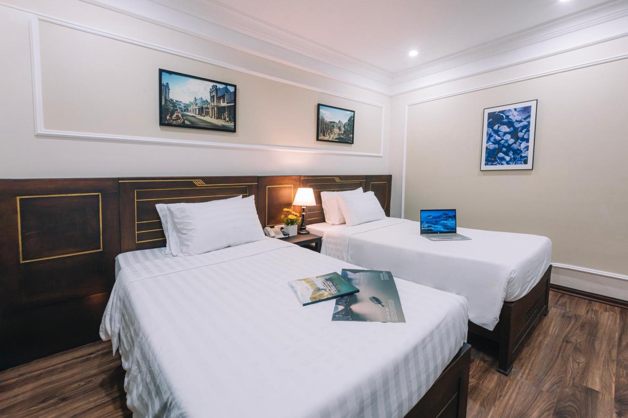 Ha Noi Lake View Hotel & Travel Ханой Екстер'єр фото