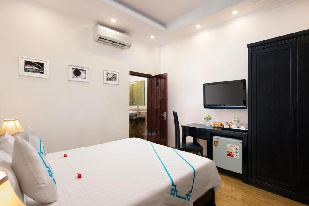 Ha Noi Lake View Hotel & Travel Ханой Екстер'єр фото