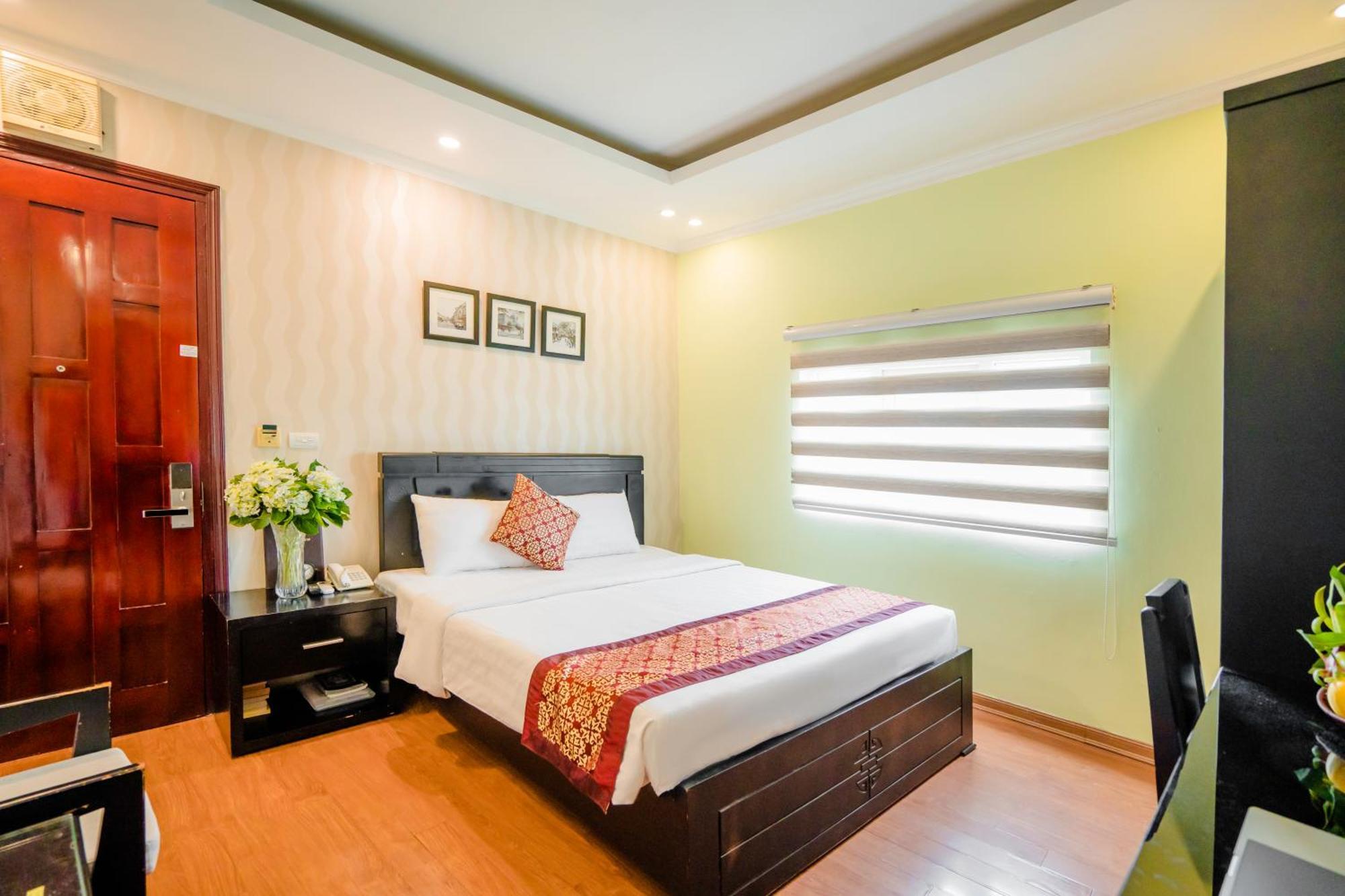 Ha Noi Lake View Hotel & Travel Ханой Екстер'єр фото