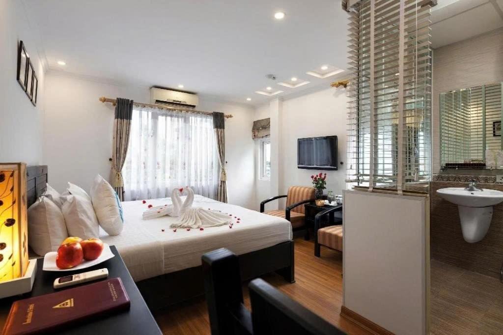 Ha Noi Lake View Hotel & Travel Ханой Екстер'єр фото